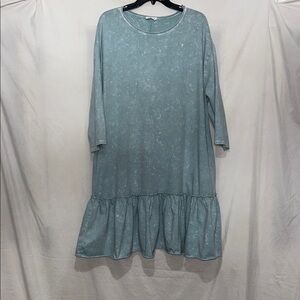Chic Teal 3/4 Sleeve Dress with Ruffle Hem